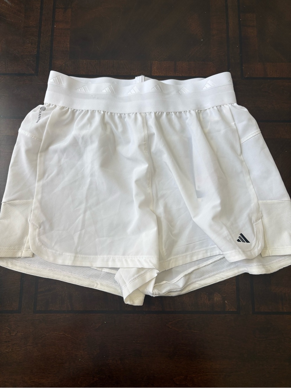 Adidas White Athletic Tennis Shorts Women’s Small Built-In Compression Shorts